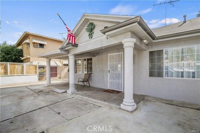 5842 Lexington, Los Angeles, CA 90038