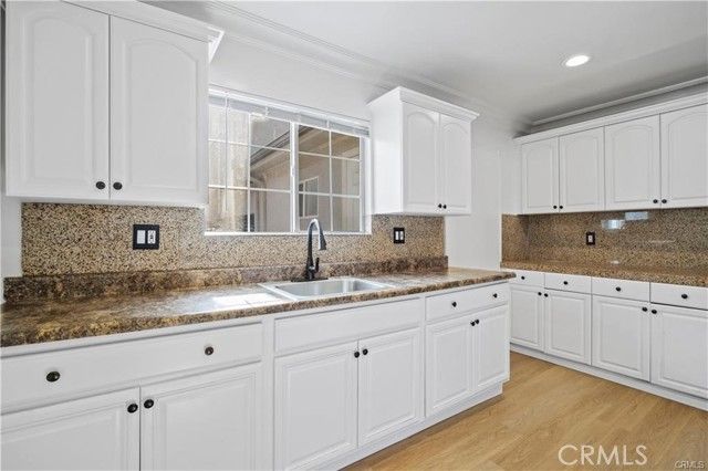 5842 Lexington, Los Angeles, CA 90038