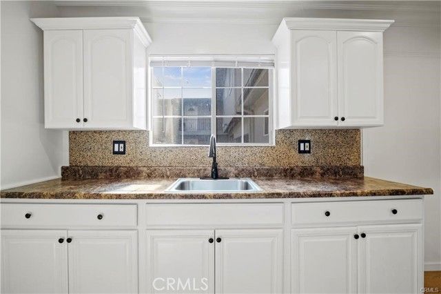 5842 Lexington, Los Angeles, CA 90038