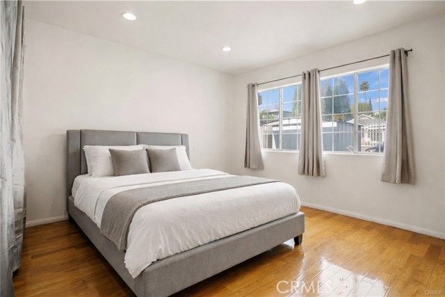 5842 Lexington, Los Angeles, CA 90038