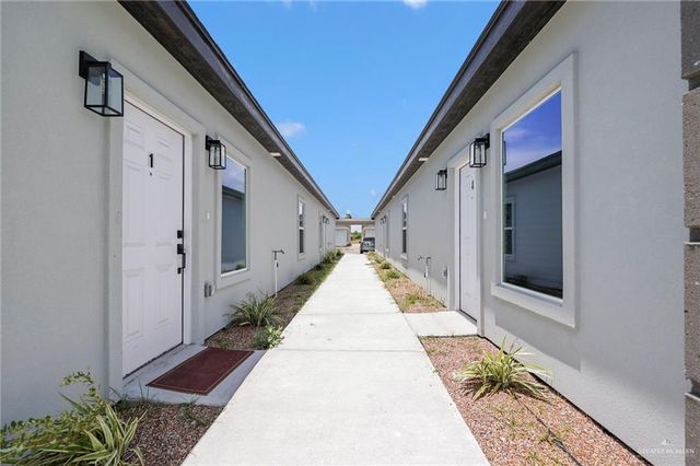 1233 Country Club Drive, Alamo, TX 78589