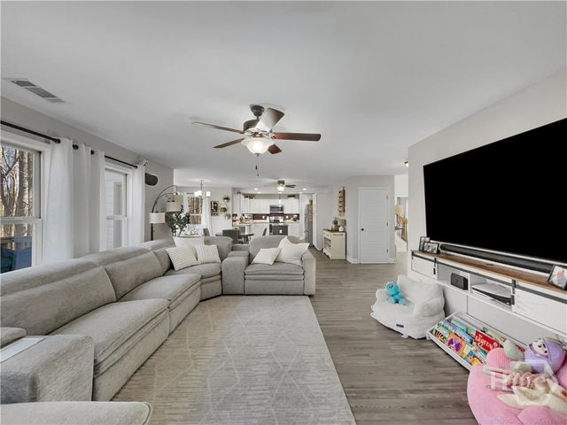 88 Fair Oaks Court, Commerce, GA 30529