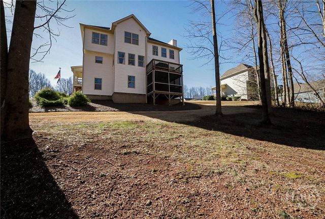 88 Fair Oaks Court, Commerce, GA 30529