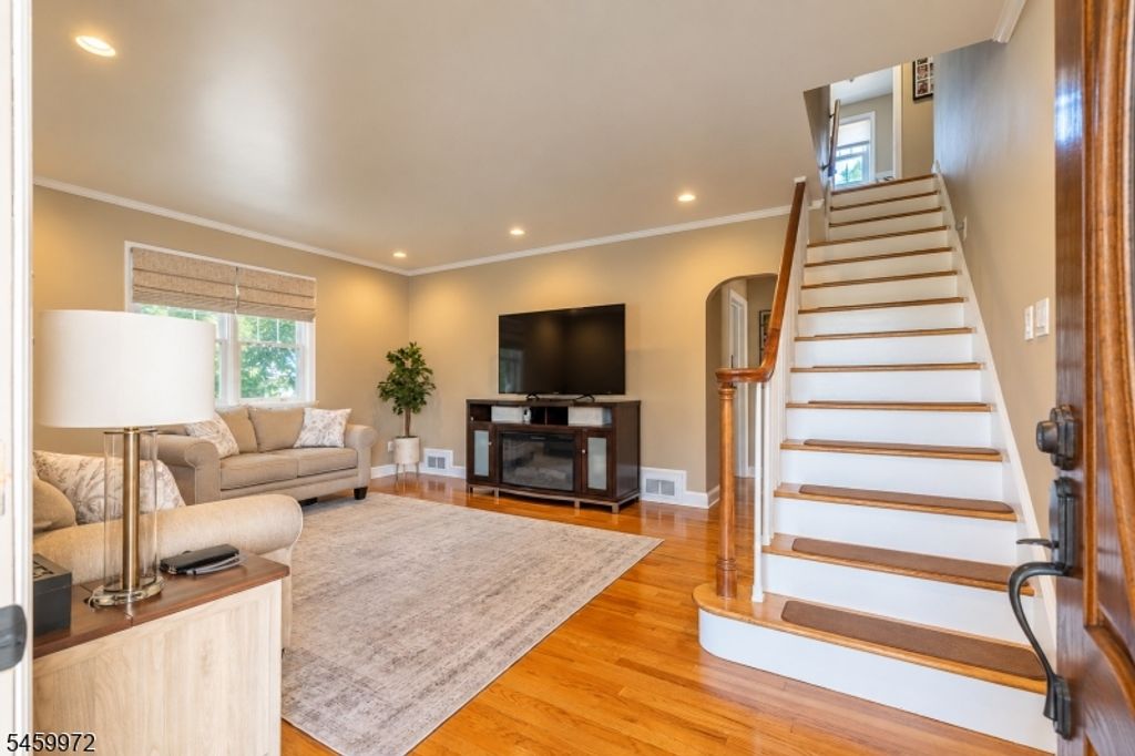 715 Ainsworth St, Linden City, NJ 07036 — photo 3