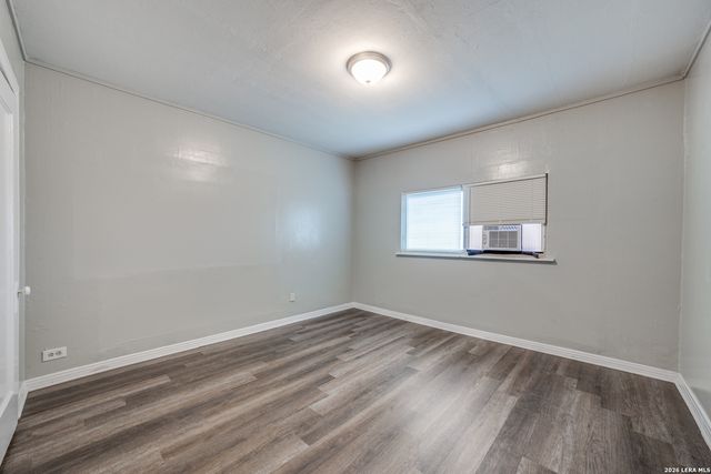 1311 Kayton UNIT 1, San Antonio, TX 78210