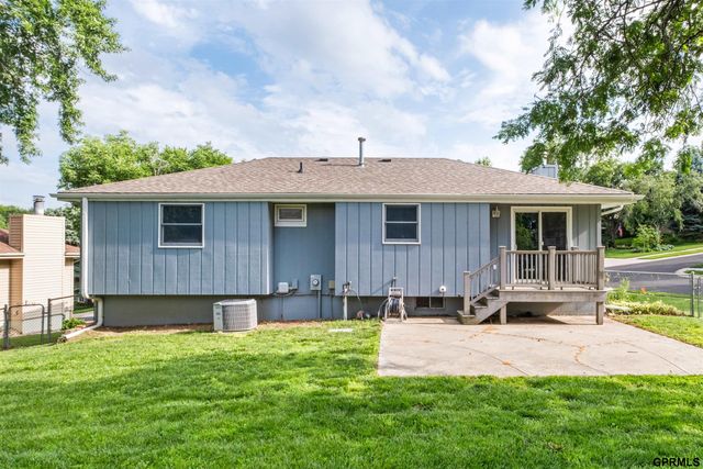 1106 Cimarron Street, Papillion, NE 68046