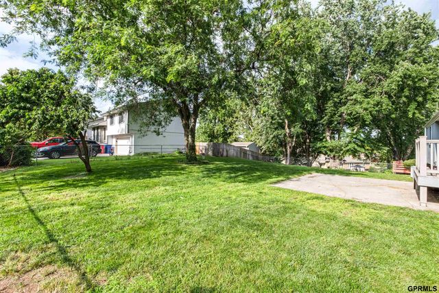 1106 Cimarron Street, Papillion, NE 68046