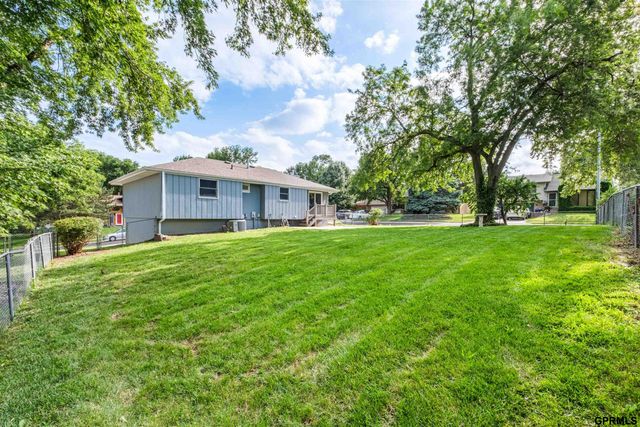 1106 Cimarron Street, Papillion, NE 68046