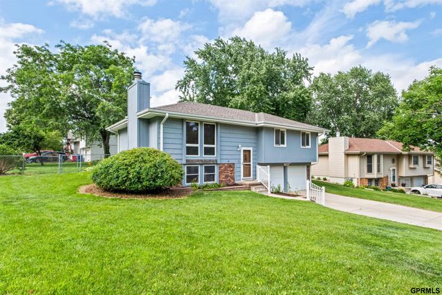 1106 Cimarron Street, Papillion, NE 68046