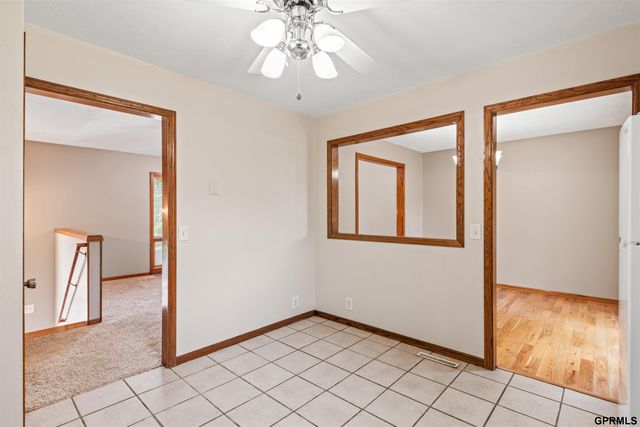 1106 Cimarron Street, Papillion, NE 68046