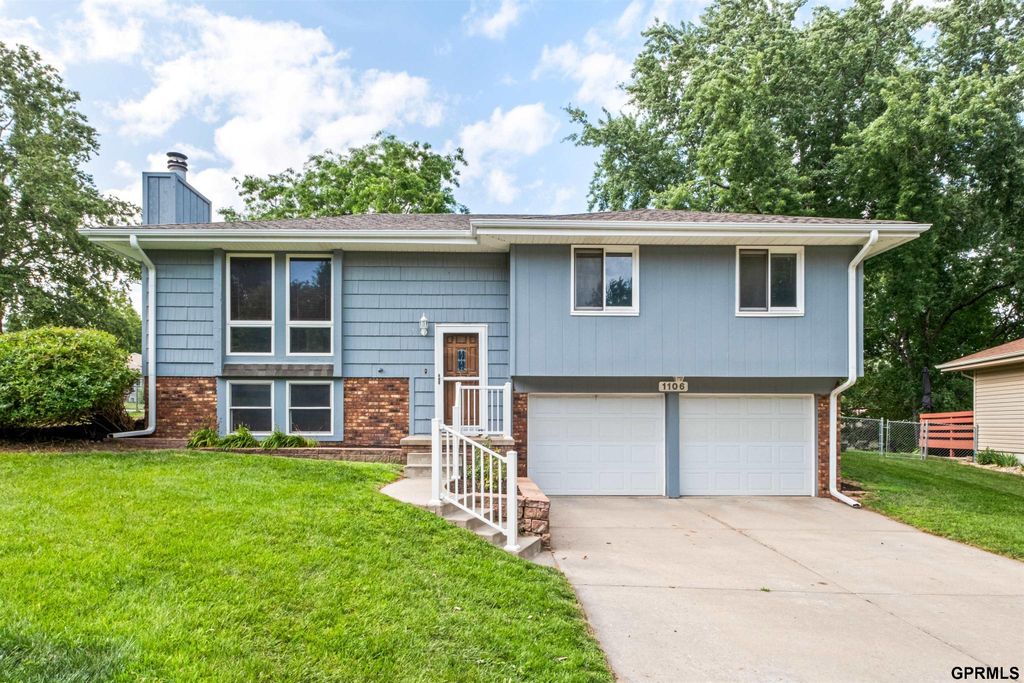 1106 Cimarron Street, Papillion, NE 68046