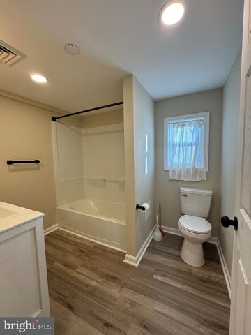 2389 WHITE OAK RD, Dover, DE 19901