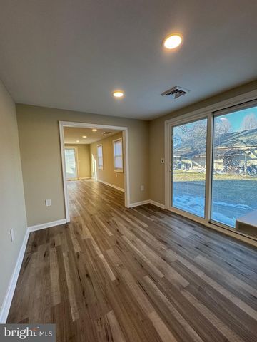 2389 WHITE OAK RD, Dover, DE 19901