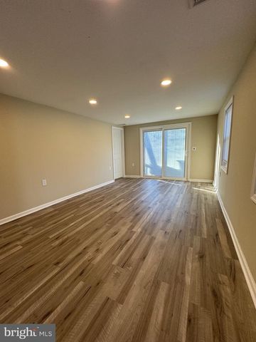 2389 WHITE OAK RD, Dover, DE 19901