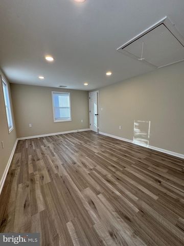 2389 WHITE OAK RD, Dover, DE 19901