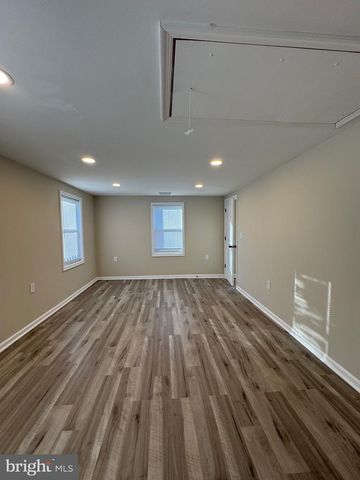 2389 WHITE OAK RD, Dover, DE 19901