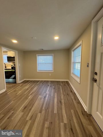 2389 WHITE OAK RD, Dover, DE 19901