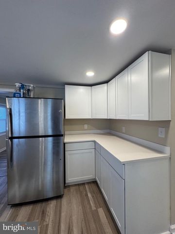 2389 WHITE OAK RD, Dover, DE 19901