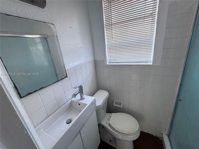 20 NW 17th Pl 18, Miami, FL 33125