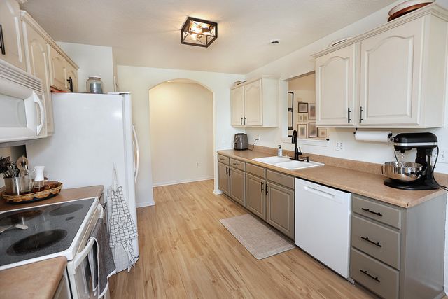 791 Tomahawk Court, Marshfield, MO 65706