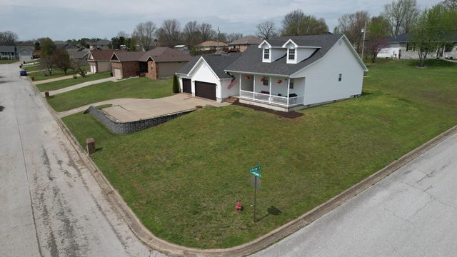 791 Tomahawk Court, Marshfield, MO 65706