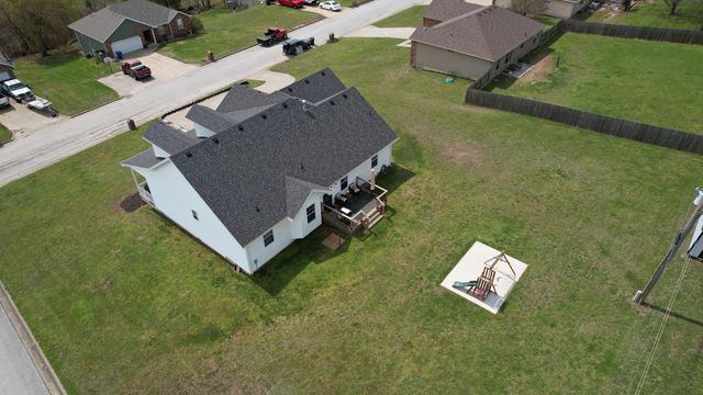 791 Tomahawk Court, Marshfield, MO 65706