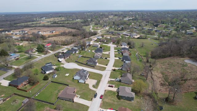 791 Tomahawk Court, Marshfield, MO 65706