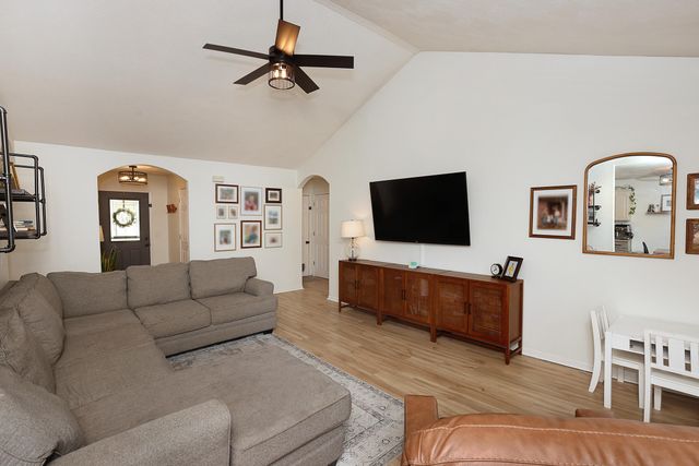 791 Tomahawk Court, Marshfield, MO 65706