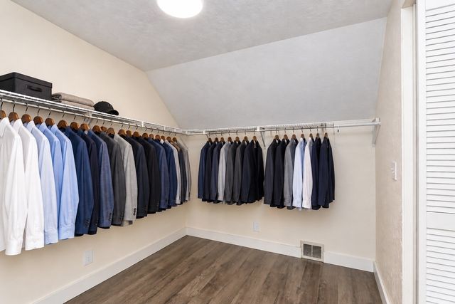 176 Meadow St, Westfield, MA 01085