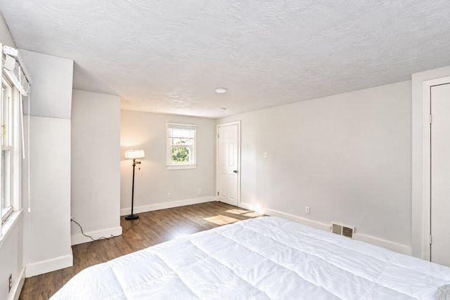176 Meadow St, Westfield, MA 01085