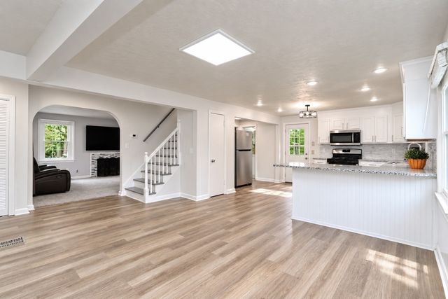 176 Meadow St, Westfield, MA 01085