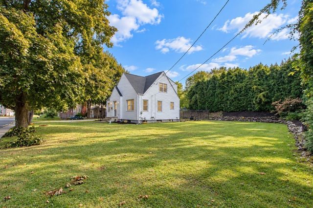 176 Meadow St, Westfield, MA 01085