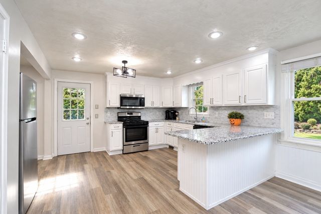 176 Meadow St, Westfield, MA 01085