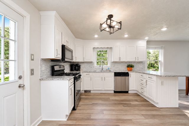 176 Meadow St, Westfield, MA 01085