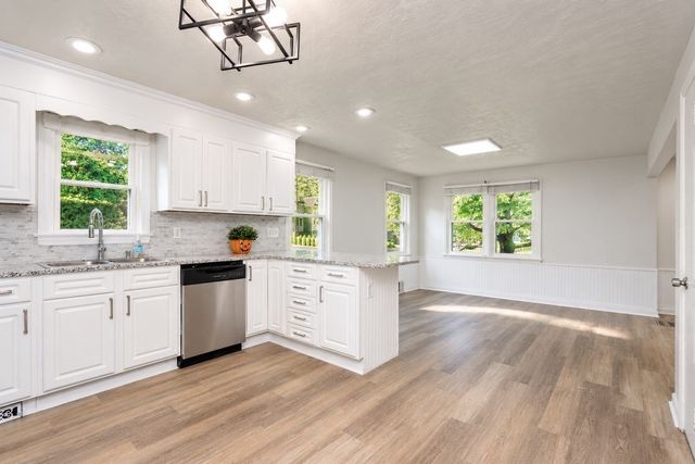 176 Meadow St, Westfield, MA 01085
