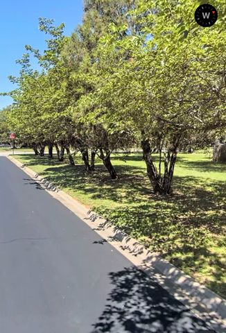 440 W Louella, Hurst, TX 76054