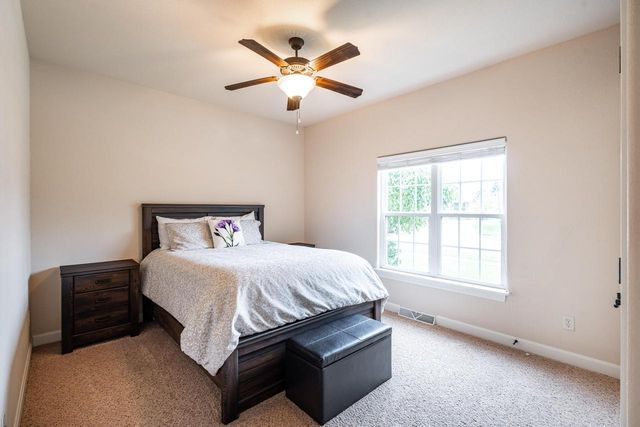 1032 Juniper LANE, Hartford, WI 53027