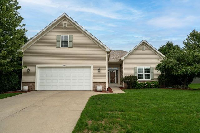 1032 Juniper LANE, Hartford, WI 53027