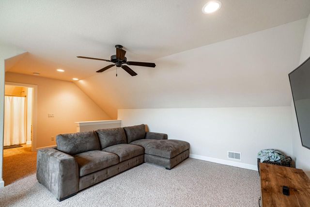 1032 Juniper LANE, Hartford, WI 53027