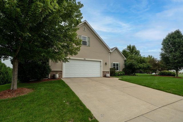 1032 Juniper LANE, Hartford, WI 53027