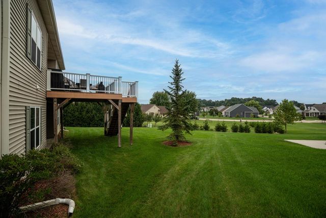 1032 Juniper LANE, Hartford, WI 53027