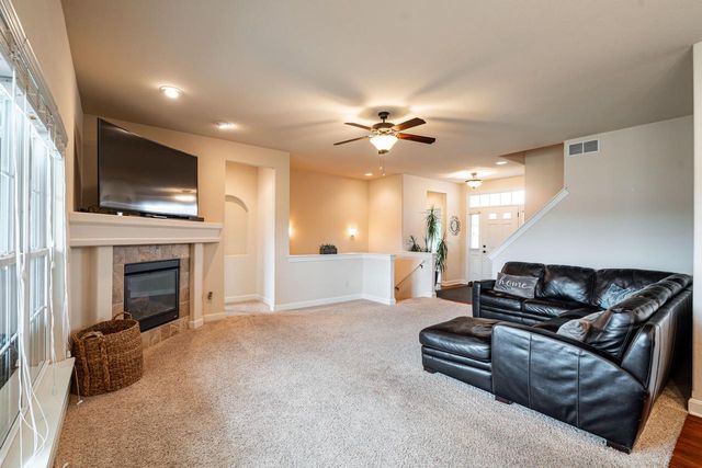 1032 Juniper LANE, Hartford, WI 53027