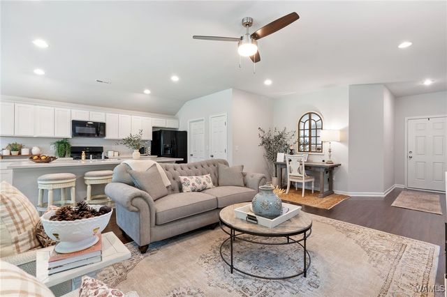 13964 Sir Lancelot Dr, Tuscaloosa, AL 35405