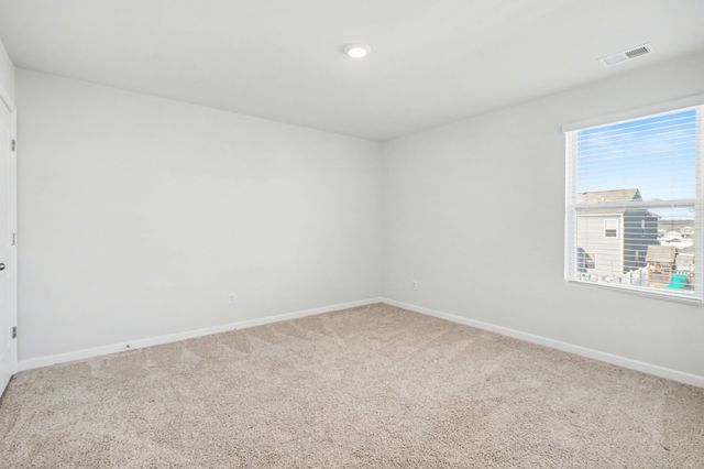 7354 Sunny Parks Dr, White House, TN 37188