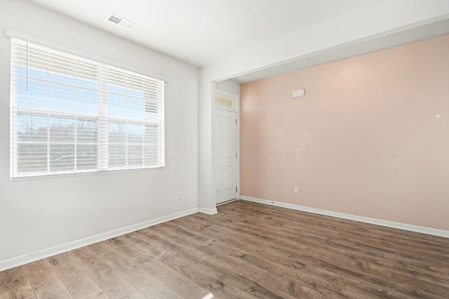 7354 Sunny Parks Dr, White House, TN 37188