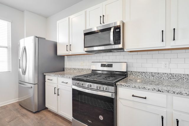 7354 Sunny Parks Dr, White House, TN 37188