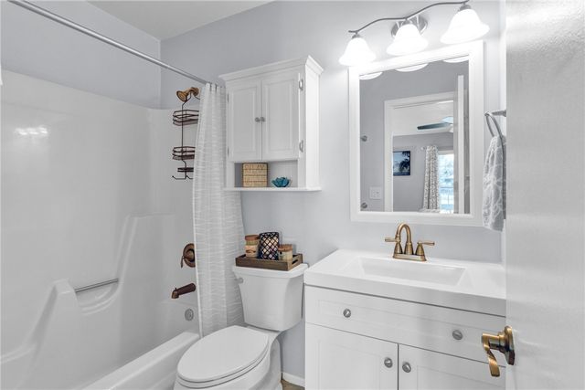 32 Pine Arbor Lane 205, Vero Beach, FL 32962