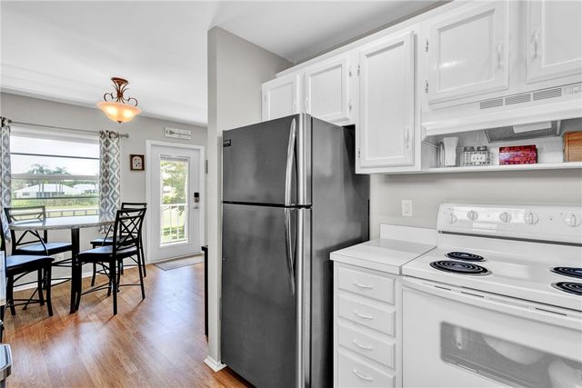 32 Pine Arbor Lane 205, Vero Beach, FL 32962