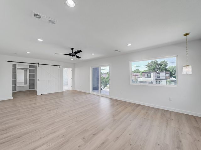 1943 Mcbroom Street, Dallas, TX 75212