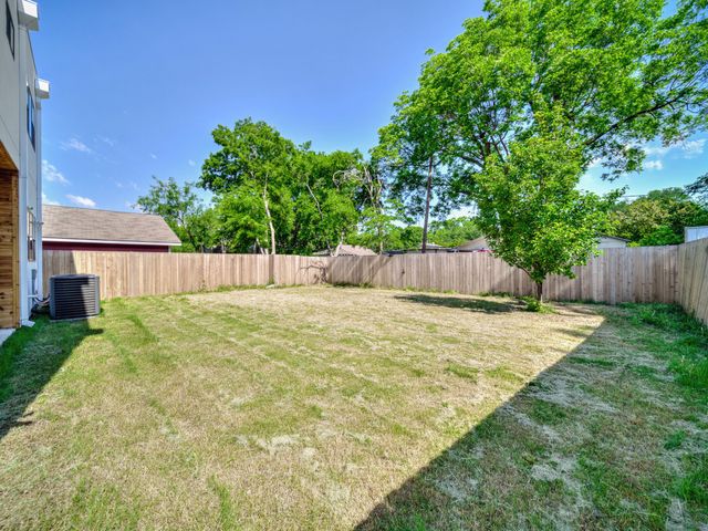 1943 Mcbroom Street, Dallas, TX 75212